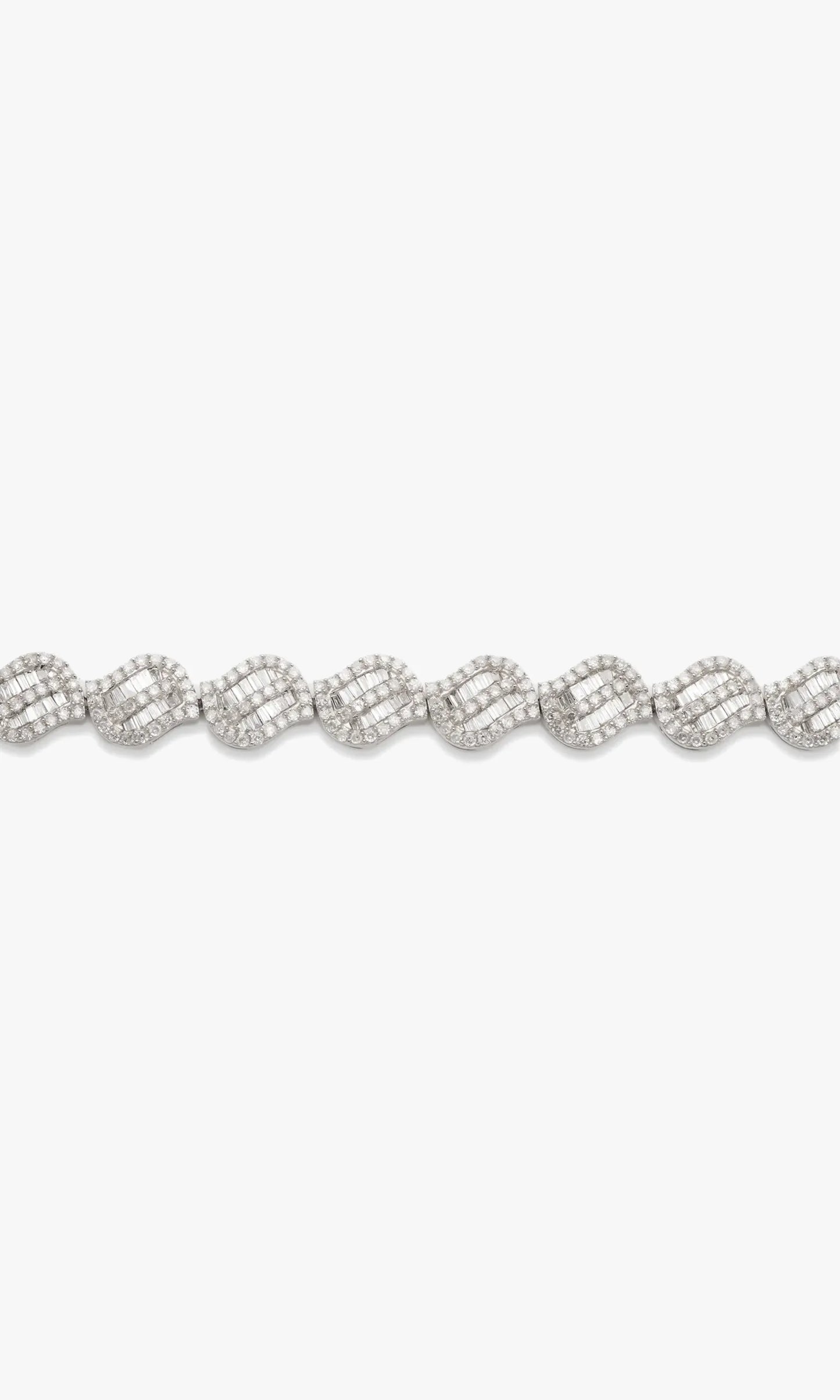 Bracelet With Diamonds And Baguettes