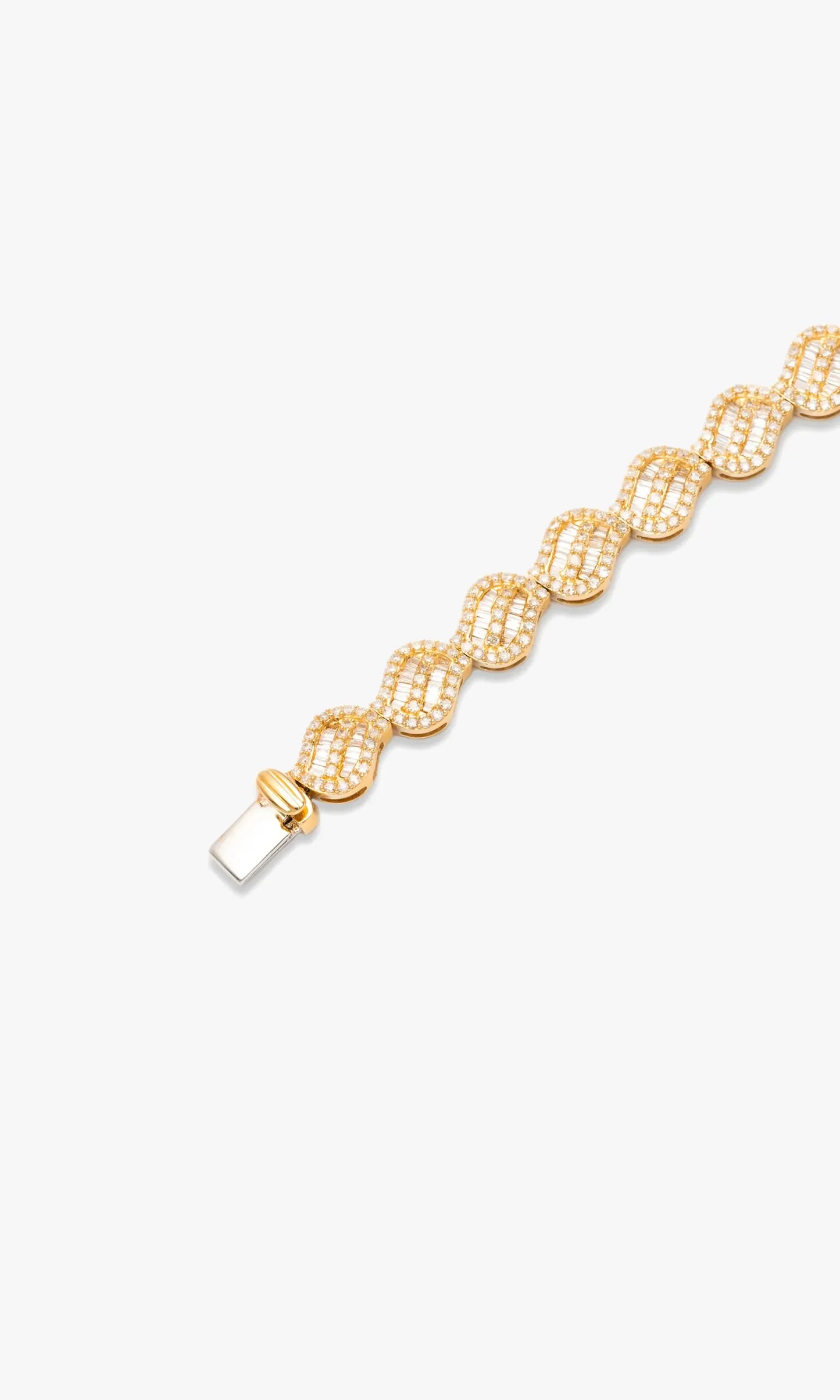 Bracelet With Diamonds And Baguettes