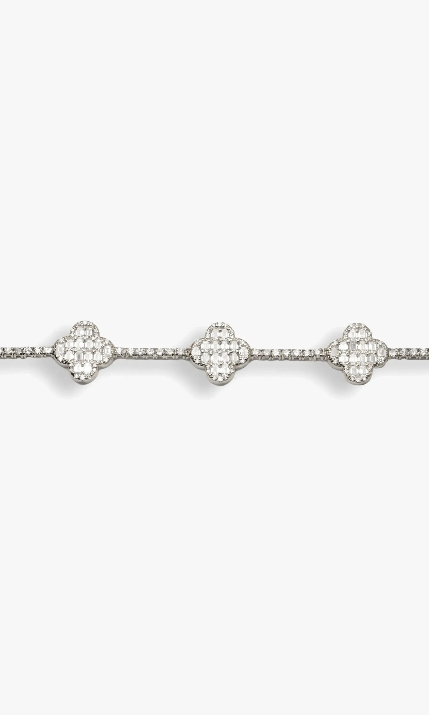 Tennis Bracelet With Emerald Motifs
