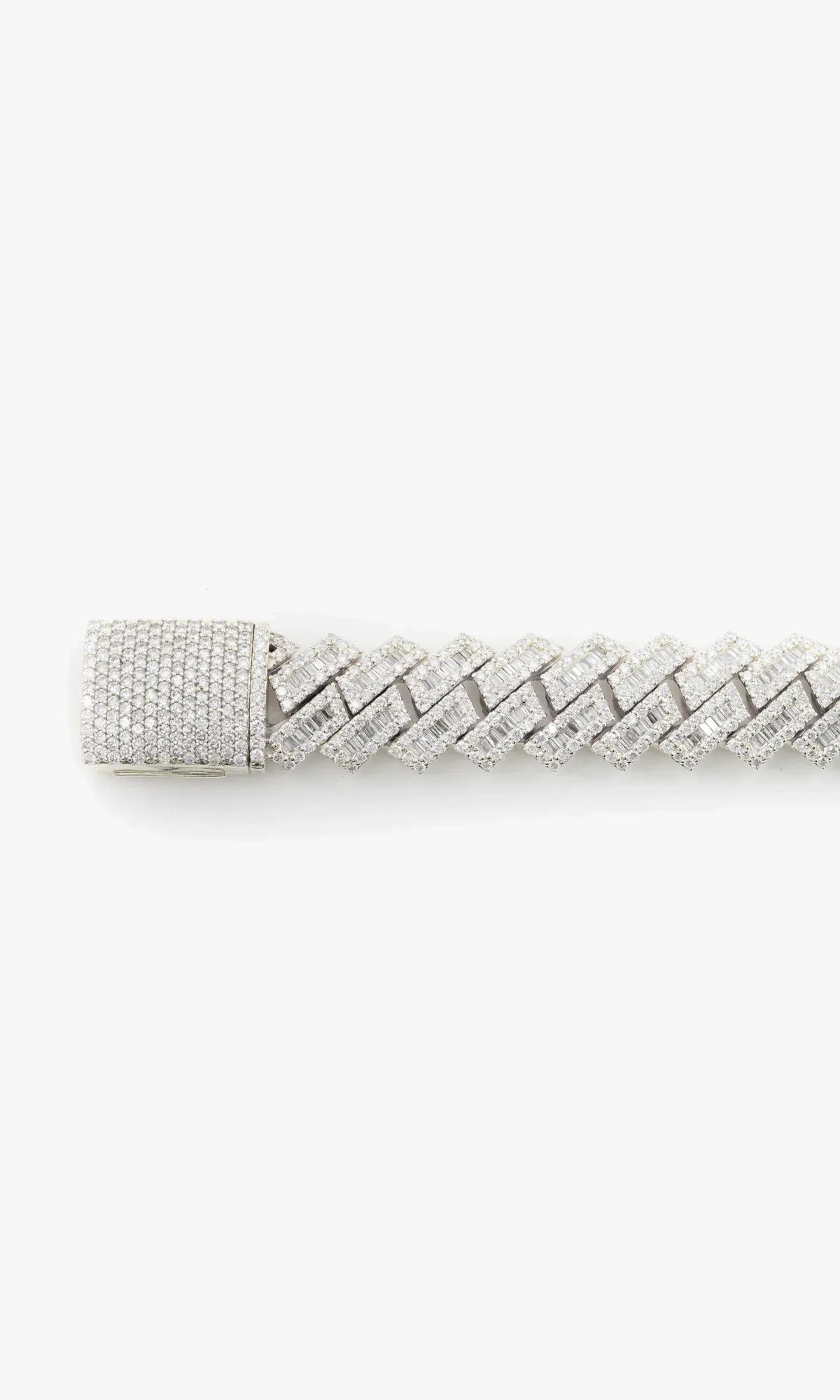 Cuban Link Bracelet With Diamonds And Baguettes