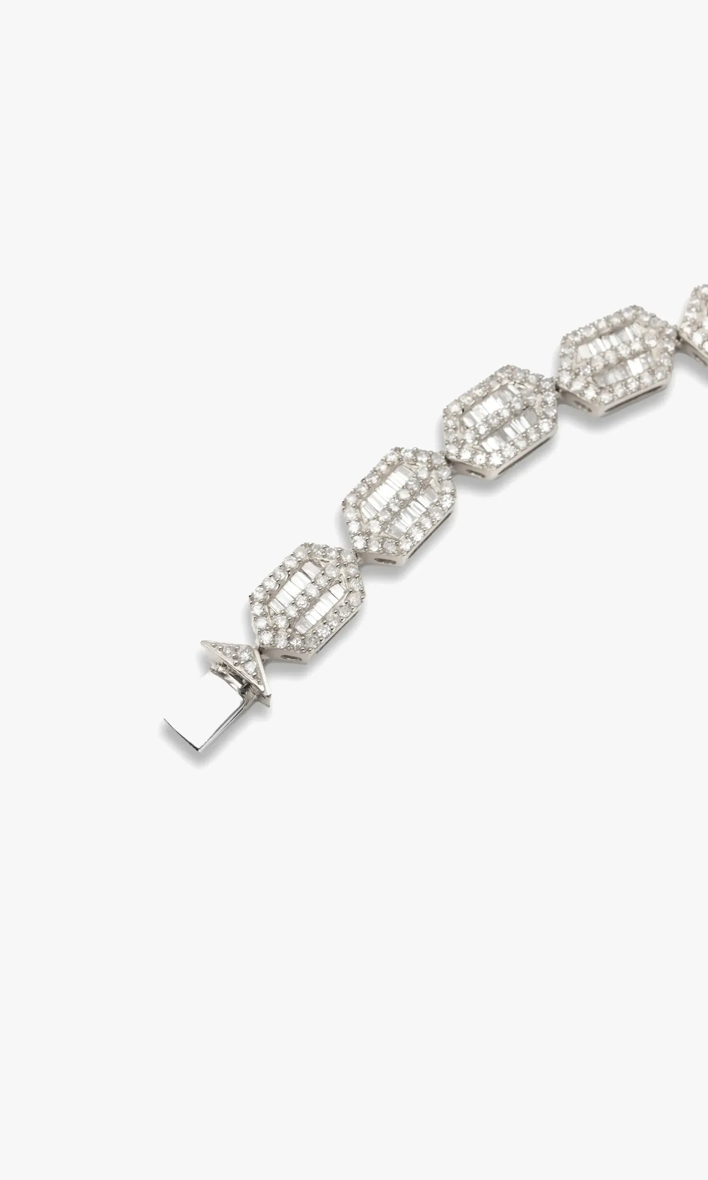 Bracelet With Diamonds And Baguettes
